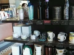 零售区-星巴克(杭州银泰城西一店)