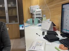 -上海仁爱医院口腔科 · 种植