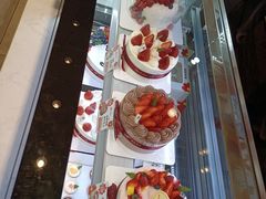 -花花卷卷·鲜食蛋糕(静安久光百货店)