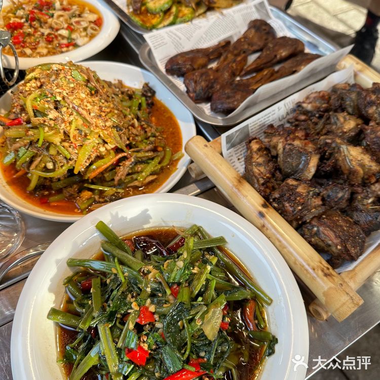 昆明的！暴好吃的烤鸡[流泪]肉嫩还爆汁！！ 