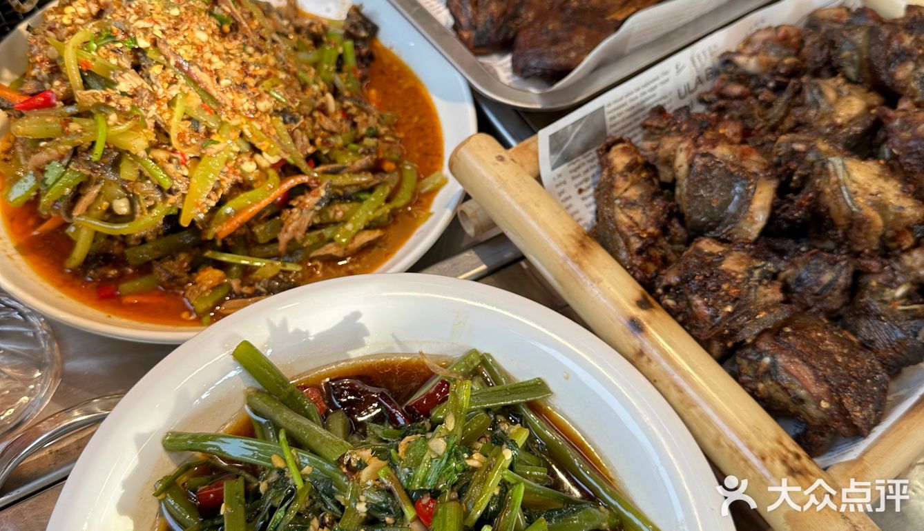 昆明的！暴好吃的烤鸡[流泪]肉嫩还爆汁！！ 