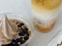 -喜茶(迪士尼小镇·平行宇宙店)