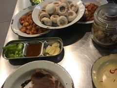 -马路牙子烧烤音乐酒馆(望京店)