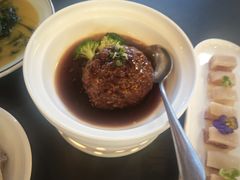 招牌红烧狮子头-源時代·江浙小馆