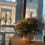 无意间发现的这家高颜值的餐厅就被吸引过来了