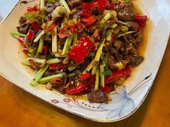 -临江餐馆二楼美食部落