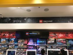 -乐高品牌旗舰店(人民广场店)