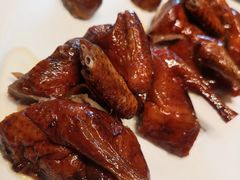 脆皮乳鸽-新荣记(南京西路店)