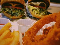 -The Habit Burger Grill 哈比特汉堡(复兴soho店)
