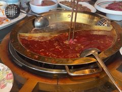 -小天鹅火锅·一线江景洪鼎旗舰店(洪崖洞店)