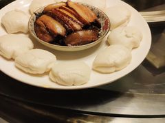 盐菜扣肉夹馍-梓木山庄