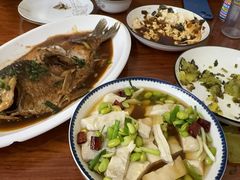 -胡子饮食店