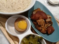 卤猪脚-松发肉骨茶SongFa(静安嘉里中心店)