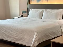 -华海酒店(茂名高铁站店)