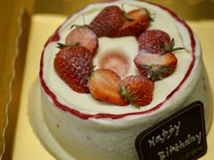 草莓奶油巧克力戚风蛋糕-小西家作•精致蛋糕(富力爱丁堡店)