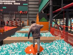 -极限PLAY运动娱乐新世界·团建派对潮玩休闲馆·室内蹦极高空游乐园
