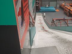 -极限PLAY运动娱乐新世界·团建派对表演休闲馆·室内高空游乐园