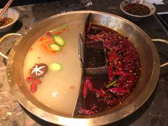 鸳鸯锅底-小龙坎火锅(湖滨银泰in77店)