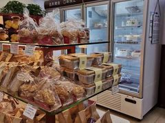 -红宝石·鲜奶小方·海派西点房(莘庄龙之梦店)