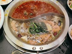 -沸炉重庆老火锅(军事博物馆店)