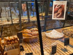 -Dough&Joe团憩(瑞虹天地月亮湾店)