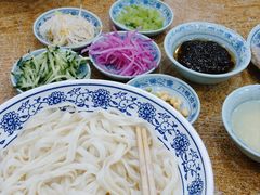 老北京炸酱面-门框胡同百年卤煮(新街口店)