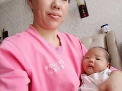 -爱的果实月嫂育婴师(世纪东方店)
