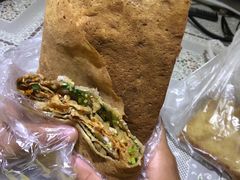 -正宗杂粮煎饼香软鸡蛋饼