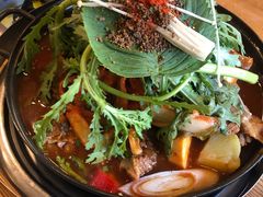 -喇喇排骨火锅·传统韩式脊骨汤(望京西园总店)