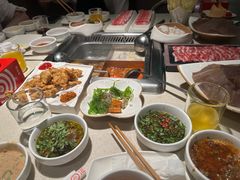 -海底捞火锅鲜切牛肉主题店(长寿路店)