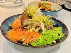 牛油果烟熏三文鱼沙拉-BE BRIGHT KITCHEN(正佳广场店)