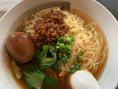 -上海漕河泾万丽酒店