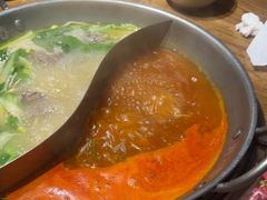 -野山舂·贵州现舂酸汤火锅(鸿通城店)