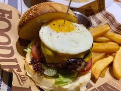 美式牛肉大汉堡-JANS意式简餐厅·惠灵顿牛排