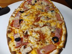超级至尊披萨-JINNS锦时 steak&pizza(浸信会礼拜堂旧址店)