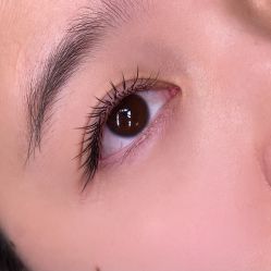-花岐款式专研健康美甲沙龙