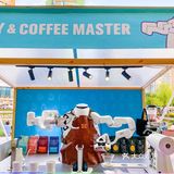🌟 魔都探店｜万圣黑熊惊现陆家嘴咖啡节！