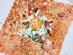 鸡蛋蘑菇熏肉荞麦可丽饼-RAC BAR(安福路店)