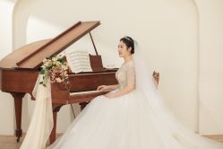 -雪中彩影婚纱摄影·微光艺术中心