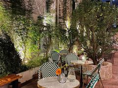 -Osteria Garden 生蚝花园餐厅(原进贤路店)
