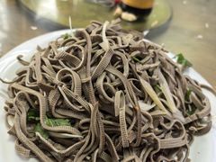 -溢心园香河肉饼总店