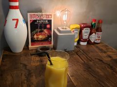 -HIGH FIVE哈福手工汉堡(桂林路店)