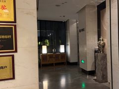 -新盈光·云会所(百丈东路店)