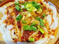 -有红鸡毛店·砂锅菜(抚琴夜市店)