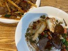 -牛八宝桂林米粉(八里庄店)