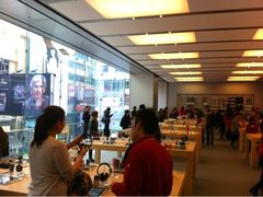 初一也很多人-Apple 零售店(Causeway Bay)