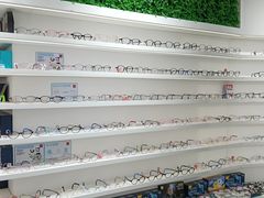 -美式眼镜·授权蔡司.依视路.尼康.豪雅.明月(南翔印象城店)