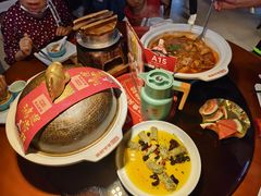 -魏铭鱼头捞饭(晋阳路店)