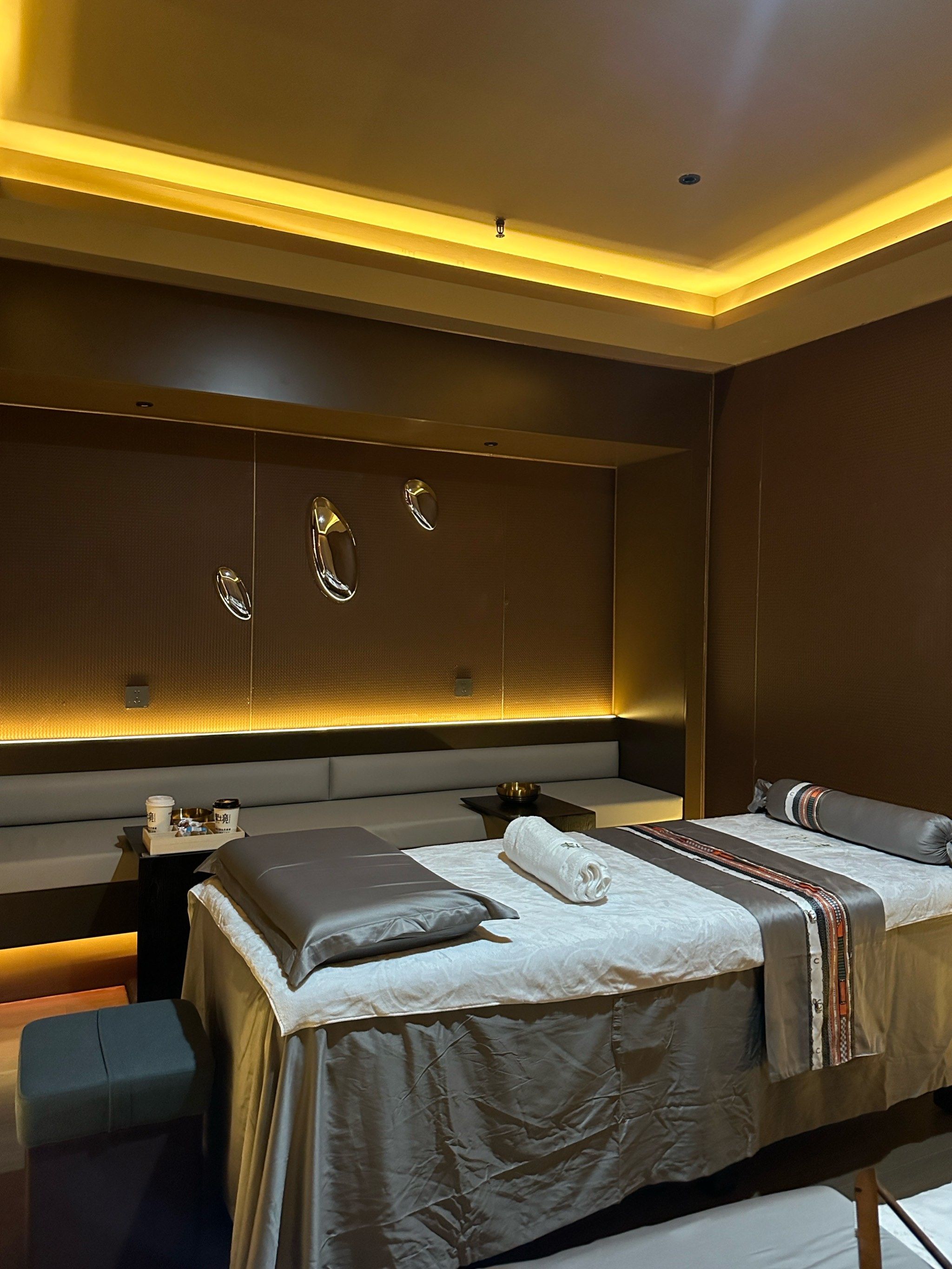 轻奢✅
独立的小包间雅致宁静

项目非常的多💯
推拿,spa