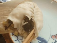 -方国老头包子·39年威海本地老字号•小船海鲜疙瘩汤